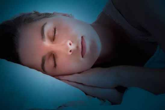 睡觉睡多长时间最好 这样睡觉对身体排毒好(图2)