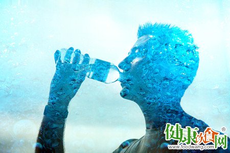 喝水学问：专家解答喝水的常见疑问