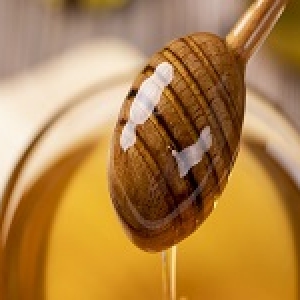 蜂蜜用多少度的水冲效果最好 蜂蜜用开水冲还是温水